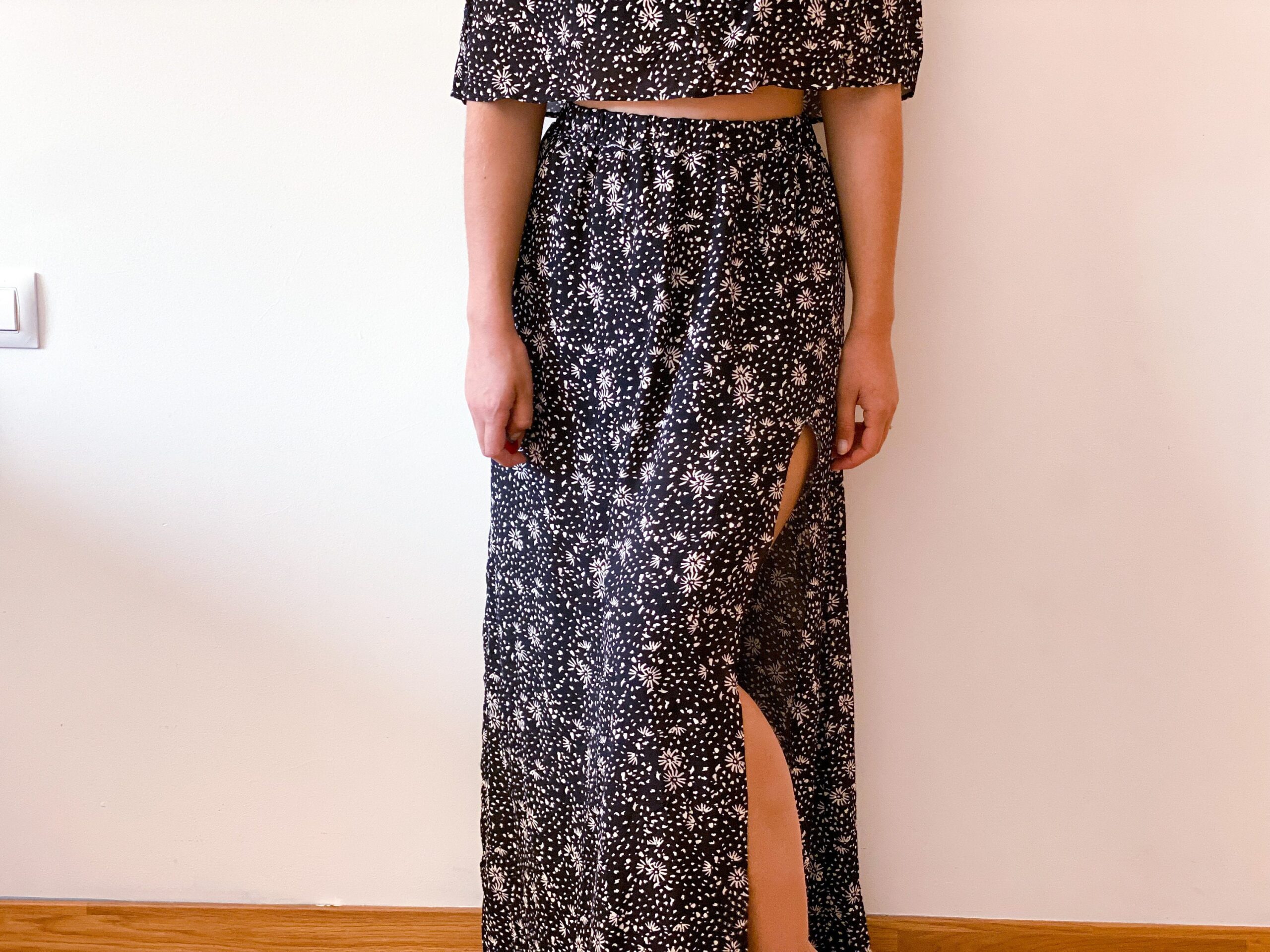 Elastic Waist Slit Maxi Skirt Sewing Pattern – Indra